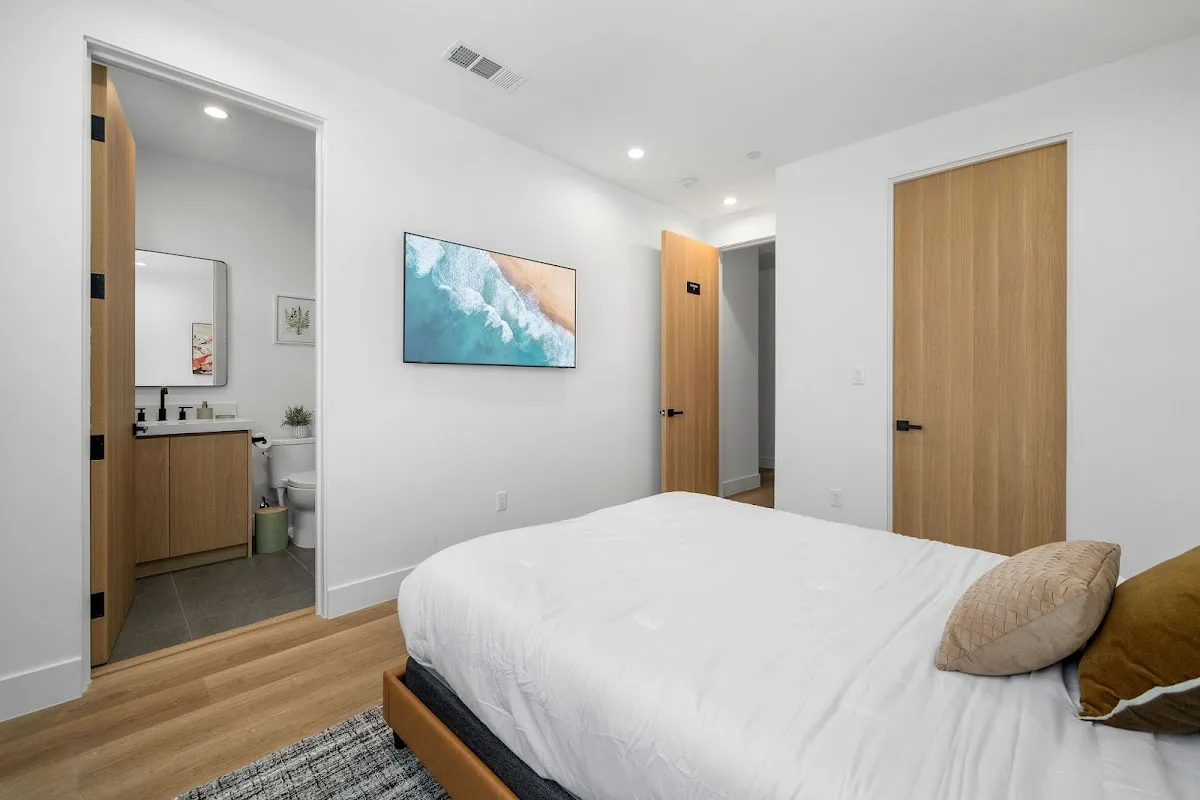 Refine Recovery | Drugs & Alcohol Rehab in Los Angeles - interior photo